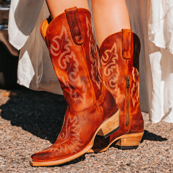 FREEBIRD | WOMEN'S WILSON-RUST SUEDE - Click Image to Close